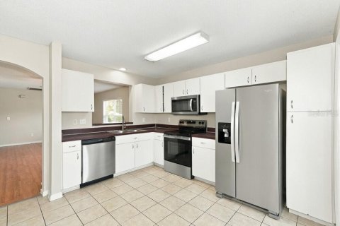 Villa ou maison à louer à Wesley Chapel, Floride: 4 chambres, 131.46 m2 № 2413580 - photo 9