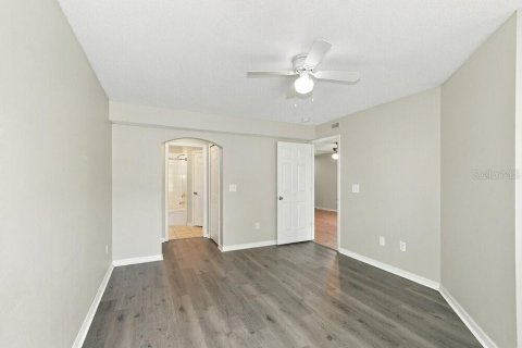 Villa ou maison à louer à Wesley Chapel, Floride: 4 chambres, 131.46 m2 № 2413580 - photo 11