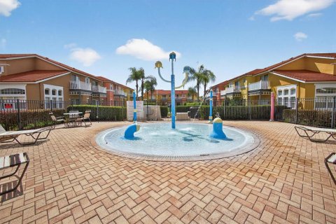 Touwnhouse à vendre à Kissimmee, Floride: 3 chambres, 119.94 m2 № 2109383 - photo 15