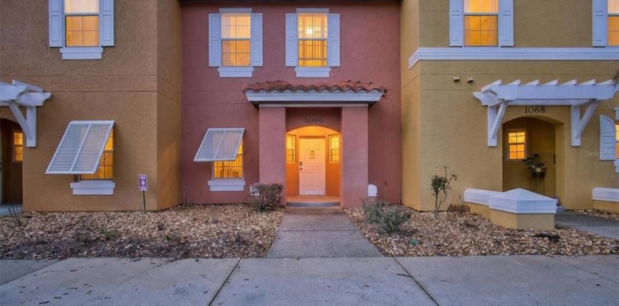 Touwnhouse à Kissimmee, Floride 3 chambres, 119.94 m2 № 2109383