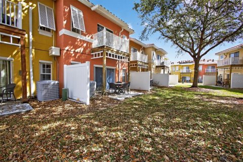 Touwnhouse à vendre à Kissimmee, Floride: 3 chambres, 119.94 m2 № 2109383 - photo 27