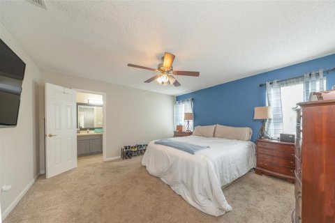 House in Palm Coast, Florida 4 bedrooms, 135.92 sq.m. № 2237907 - photo 12