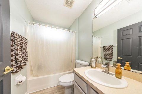 House in Palm Coast, Florida 4 bedrooms, 135.92 sq.m. № 2237907 - photo 16