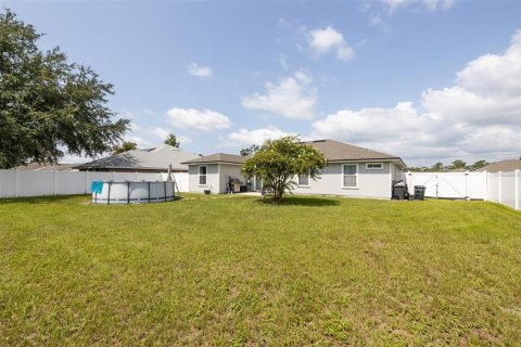House in Palm Coast, Florida 4 bedrooms, 135.92 sq.m. № 2237907 - photo 21