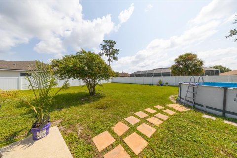 House in Palm Coast, Florida 4 bedrooms, 135.92 sq.m. № 2237907 - photo 18