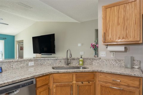 House in Palm Coast, Florida 4 bedrooms, 135.92 sq.m. № 2237907 - photo 4