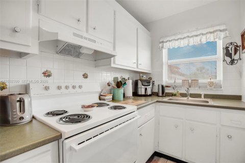 Купить кондоминиум в Холливуд, Флорида 1 спальня, 66.89м2, № 2146083 - фото 10