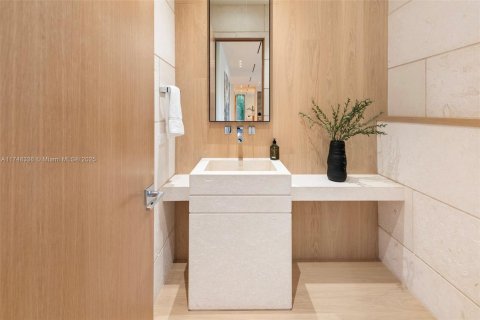 Villa ou maison à vendre à Miami Beach, Floride: 7 chambres, 611.39 m2 № 1737791 - photo 27