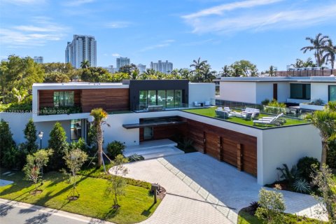 Villa ou maison à vendre à Miami Beach, Floride: 7 chambres, 611.39 m2 № 1737791 - photo 15