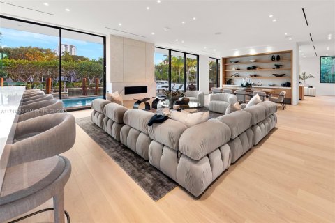 Villa ou maison à vendre à Miami Beach, Floride: 7 chambres, 611.39 m2 № 1737791 - photo 18