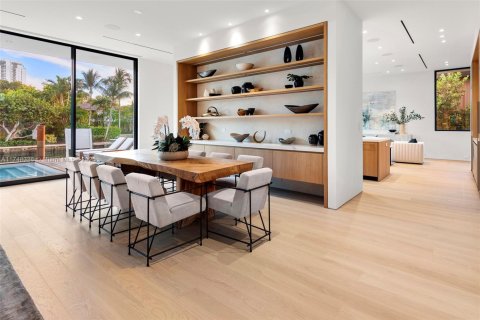 Villa ou maison à vendre à Miami Beach, Floride: 7 chambres, 611.39 m2 № 1737791 - photo 21