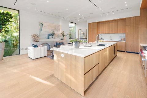 Villa ou maison à vendre à Miami Beach, Floride: 7 chambres, 611.39 m2 № 1737791 - photo 25