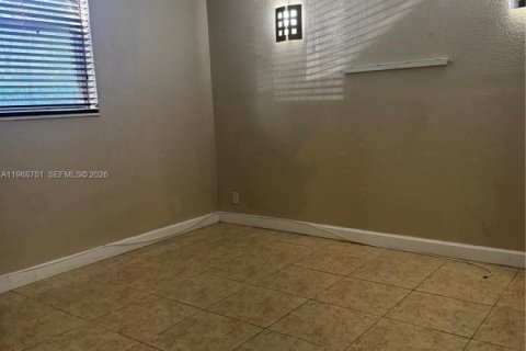 Condominio en alquiler en Hallandale Beach, Florida, 1 dormitorio, 65.03 m2 № 2030414 - foto 9