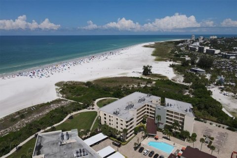 Condo in Sarasota, Florida, 2 bedrooms № 2103994 - photo 4