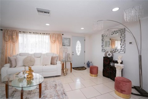 Villa ou maison à vendre à New Port Richey, Floride: 3 chambres, 104.79 m2 № 1876448 - photo 4