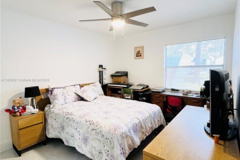 Condo in Tamarac, Florida, 2 bedrooms  № 2054023 - photo 6