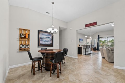 Villa ou maison à vendre à Ruskin, Floride: 4 chambres, 224.92 m2 № 2394192 - photo 5