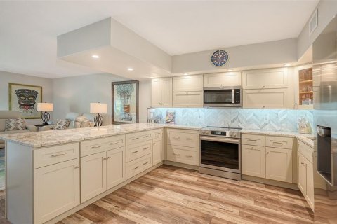 Condominio en alquiler en Sarasota, Florida, 2 dormitorios, 144.65 m2 № 1898534 - foto 18