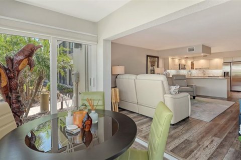 Condominio en alquiler en Sarasota, Florida, 2 dormitorios, 144.65 m2 № 1898534 - foto 9