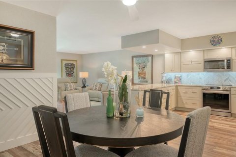 Condominio en alquiler en Sarasota, Florida, 2 dormitorios, 144.65 m2 № 1898534 - foto 16