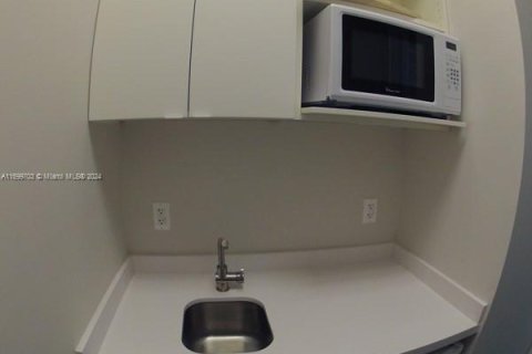 Купить коммерческую недвижимость в Авентура, Флорида № 2035347 - фото 12