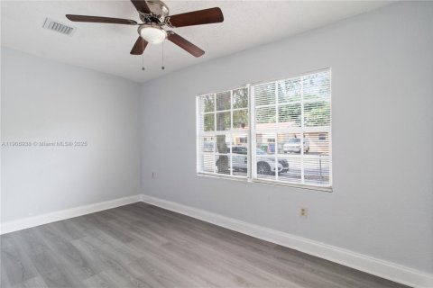 Купить виллу или дом в Майами, Флорида 3 спальни, 112.04м2, № 1969755 - фото 20