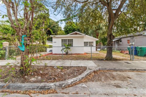 Купить виллу или дом в Майами, Флорида 3 спальни, 112.04м2, № 1969755 - фото 30