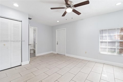 Купить виллу или дом в Майами, Флорида 3 спальни, 112.04м2, № 1969755 - фото 15