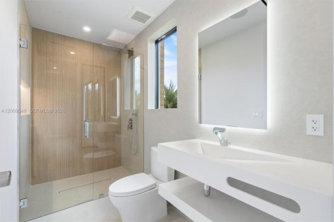 Villa ou maison à vendre à Wilton Manors, Floride: 4 chambres, 278.71 m2 № 2074827 - photo 24