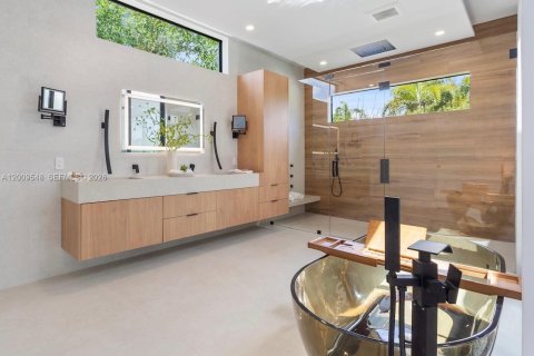 Villa ou maison à vendre à Wilton Manors, Floride: 4 chambres, 278.71 m2 № 2074827 - photo 16