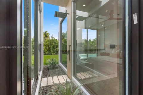 Villa ou maison à vendre à Wilton Manors, Floride: 4 chambres, 278.71 m2 № 2074827 - photo 15