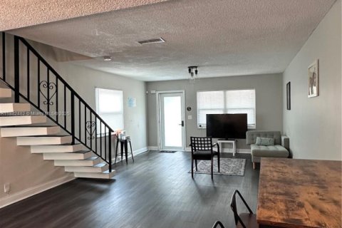 Купить коммерческую недвижимость в Дания-Бич, Флорида 315.59м2, № 1929900 - фото 6