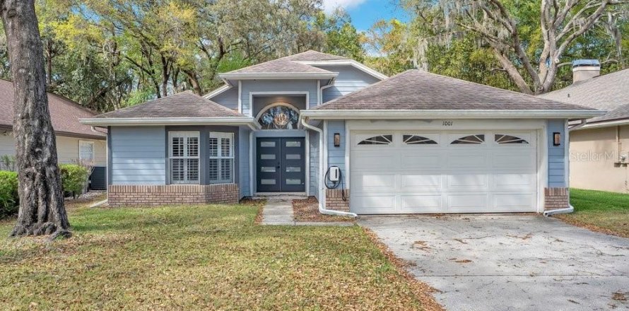 House in Apopka, Florida 3 bedrooms, 134.52 sq.m. № 2225960