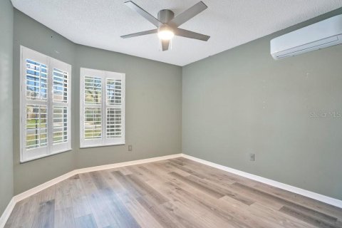 House in Apopka, Florida 3 bedrooms, 134.52 sq.m. № 2225960 - photo 25