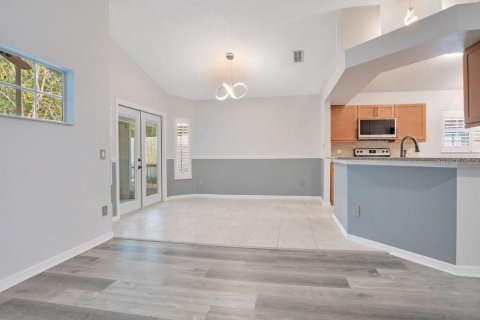 House in Apopka, Florida 3 bedrooms, 134.52 sq.m. № 2225960 - photo 8
