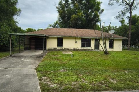 Villa ou maison à Lehigh Acres, Floride 3 chambres, 106.28 m2 № 2358544