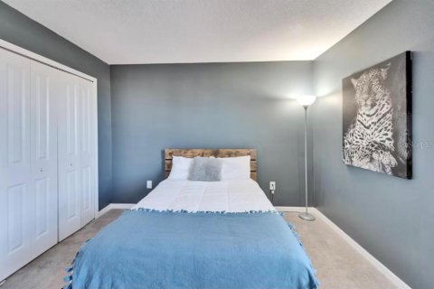 House in Wimauma, Florida 5 bedrooms, 224.36 sq.m. № 1744631 - photo 13