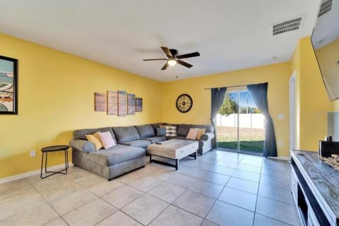 House in Wimauma, Florida 5 bedrooms, 224.36 sq.m. № 1744631 - photo 5