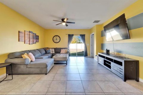 House in Wimauma, Florida 5 bedrooms, 224.36 sq.m. № 1744631 - photo 7
