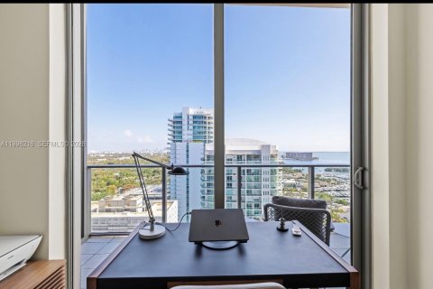 Купить кондоминиум в Майами, Флорида 2 спальни, 89.56м2, № 2059449 - фото 12