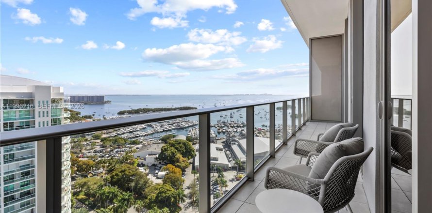 Кондоминиум с 2 спальнями в Майами, Флорида № 2059449