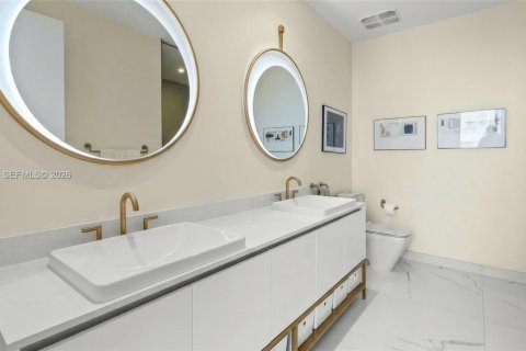 Купить кондоминиум в Майами, Флорида 2 спальни, 89.56м2, № 2059449 - фото 9