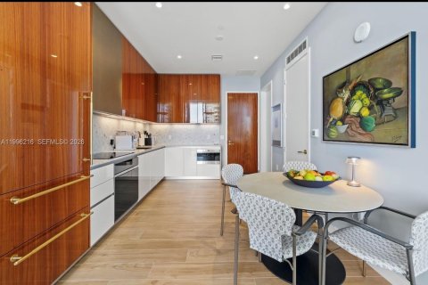 Купить кондоминиум в Майами, Флорида 2 спальни, 89.56м2, № 2059449 - фото 6