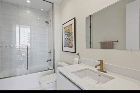 Купить кондоминиум в Майами, Флорида 2 спальни, 89.56м2, № 2059449 - фото 13