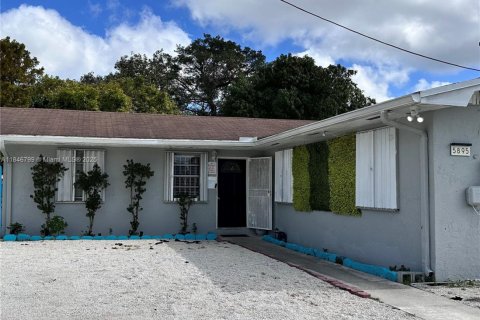 Hotel en venta en Miami, Florida № 1845663 - foto 12