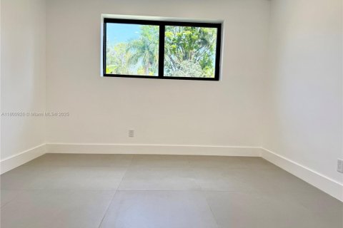 House in Dania Beach, Florida 4 bedrooms, 167.78 sq.m. № 1696439 - photo 19