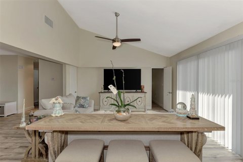 Villa ou maison à vendre à Port Charlotte, Floride: 2 chambres, 116.59 m2 № 1529099 - photo 19