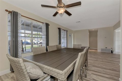 Villa ou maison à vendre à Port Charlotte, Floride: 2 chambres, 116.59 m2 № 1529099 - photo 13