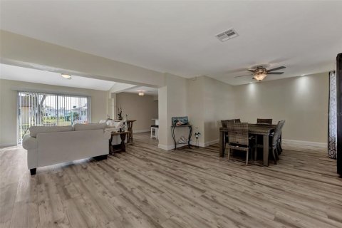 Villa ou maison à vendre à Port Charlotte, Floride: 2 chambres, 116.59 m2 № 1529099 - photo 9