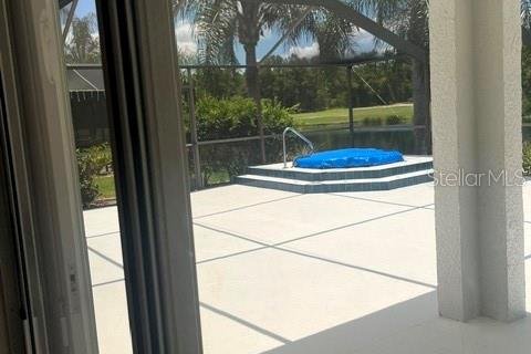 House in Land O' Lakes, Florida 3 bedrooms, 181.72 sq.m. № 2148881 - photo 3